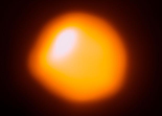 Фото Бетельгейзе, полученное телескопом ALMA